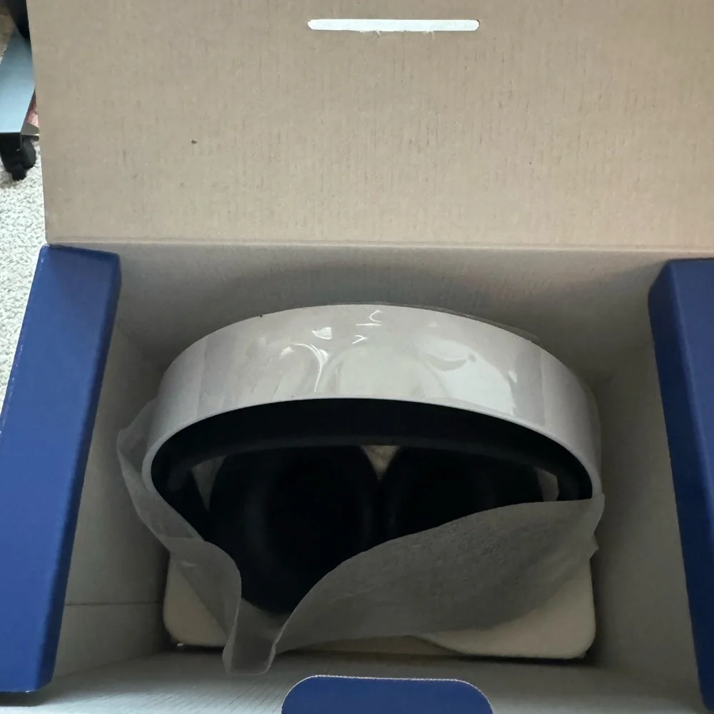 Sony Wireless Headset Box - White and Black